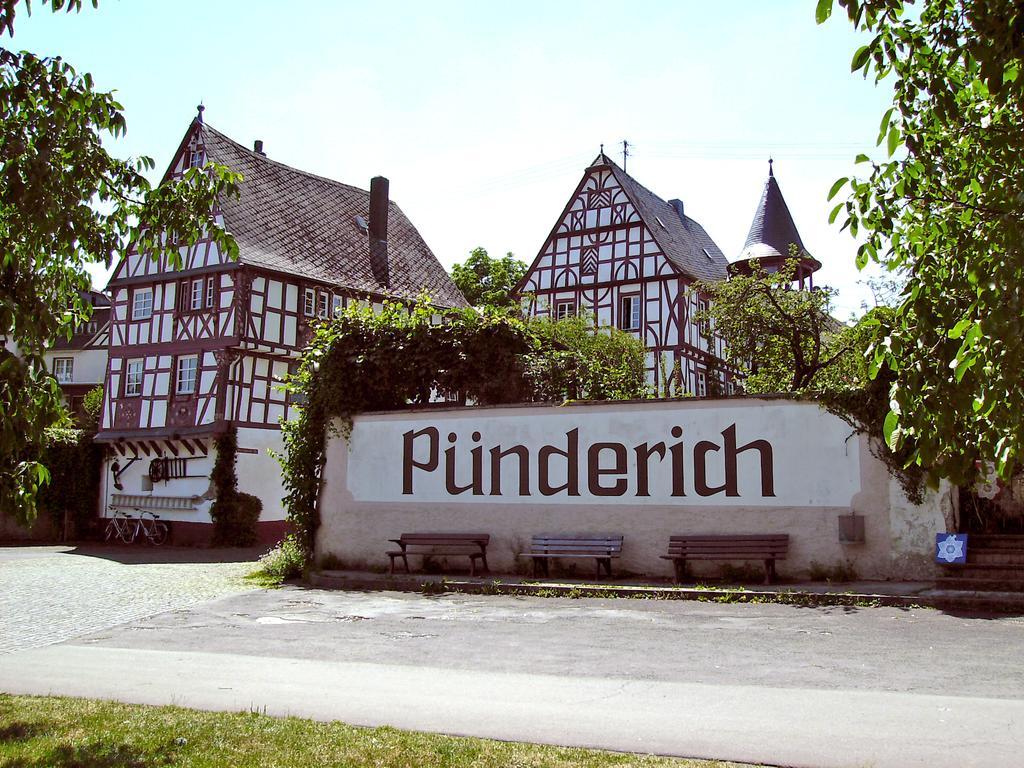 Vias Ferienwohnungen Punderich Exterior photo